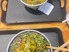 -云阿蛮云南生烫牛肉米线(奉贤路店)