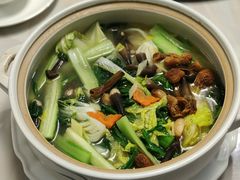 健康养生一品煲-金碧轩粤菜海鲜大酒楼