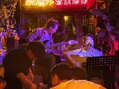 -城墙外BAR