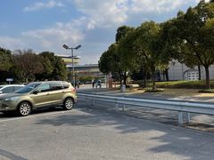 -上海汽车博览公园-北门停车场