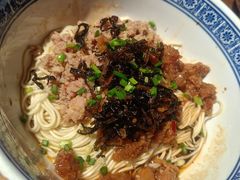 辣肉面-沪西老弄堂面馆(定西路店)