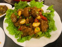 酱烧猪手-湘肠香火锅店(团结湖店)