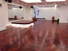 -诺伯曼·运动会馆(新梦店)