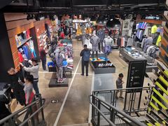 -NIKE武汉品牌体验店