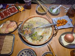 -洱火云南酸菜牛肉火锅(石景山当代商城店)