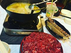 -鲜入围煮花胶鸡海鲜火锅