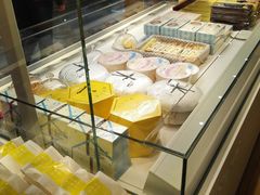 面包甜点陈列柜-好利来(奥林匹克购物广场店)