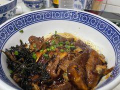 蛤蜊猪肝拌面+虎皮蛋-沪西老弄堂面馆(定西路店)