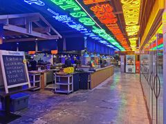 自助取餐区-日进一片海.生腌海鲜火锅.宵夜烧烤(三里屯总店)