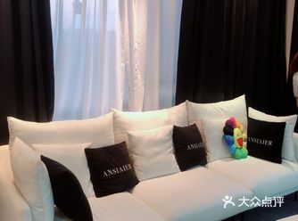 店里的仪器都是从德国进口的