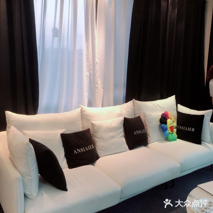 店里的仪器都是从德国进口的