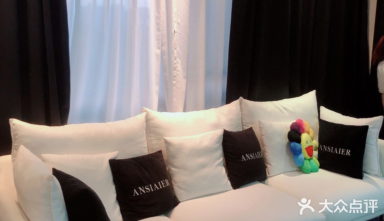 店里的仪器都是从德国进口的