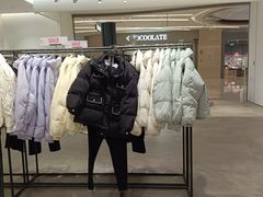 -URBAN REVIVO(上海中庚漫游城店)