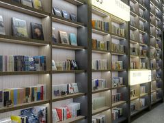 -上海虹桥中心爱琴海亚朵S酒店