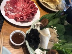 极品雪花肉-额尔敦传统涮.冰煮羊火锅(乌兰察布体育场店)