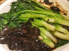 白灼菌菇菜心-新白鹿餐厅(金鹰新街口店)