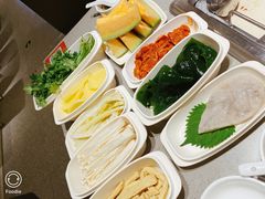 -海底捞火锅(曹安公路店)