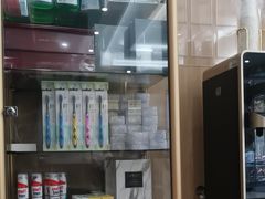 -上海仁爱医院口腔科 · 种植