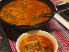 酸辣米线-香巴拉云南餐厅(华莱坞店)