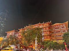 -大头虾越式风味餐厅(光明广场店)