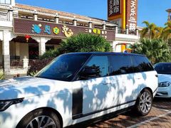 -亚龙湾亚泰商业街