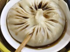 蟹黄臻品包-苏亦铭馄饨店(凤凰西街店)