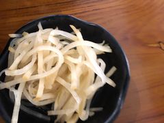 -丽虹云南过桥米线(兴工街店)