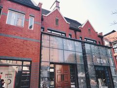 -钟书阁(松江泰晤士小镇店)