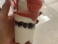 红丝绒芭菲豪华杯-DQ·蛋糕·冰淇淋(河东万达店)