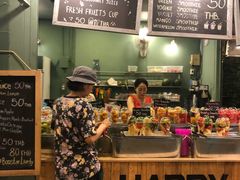 -席娜卡琳火车铁道夜市