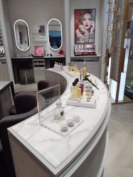 -法国娇兰精品店