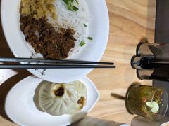 -凤起龙游老面包子(凯德晶品店)