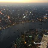 俯瞰上海 上海中心大厦高632米，外形好似一个吉他拨