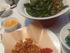 -阿瓦山寨·湘菜现炒·剁椒鱼头王(咸阳总店)