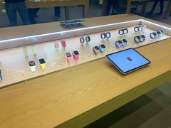 -Apple零售店(华贸购物中心店)