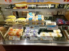 面包甜点陈列柜-Caidie Bakery采蝶轩(百越店)