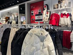 -燕莎奥特莱斯购物中心