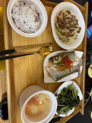 -卓玥国际月子会所(罗山路店)