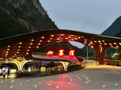 -乡土特色.冷锅鱼.牦牛肉汤锅