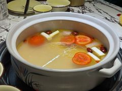 -谢云贵清香水煮鸡火锅(总店)