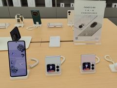 -华为授权体验店(中山公园来福士)