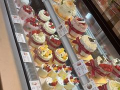 -花花卷卷·鲜食蛋糕(静安久光百货店)