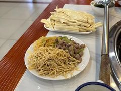 -70後铁锅炖(坡博总店)