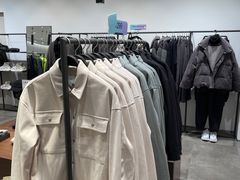 -URBAN REVIVO(上海中庚漫游城店)