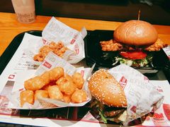 -The Habit Burger Grill 哈比特汉堡(复兴soho店)