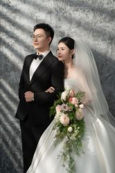 -雪中彩影婚纱摄影·微光艺术中心