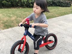 -八爪矩阵极限运动馆·儿童平衡车·感统训练(南海子公园校区)
