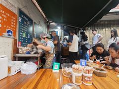 -梁阿婆廿年老牌扣肉糯米饭