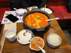 -渝是乎川渝小炒(新世界百货望京店)