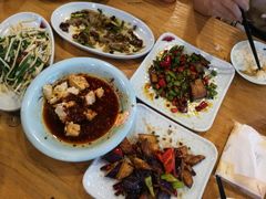 -钟记家菜(红专南路店)